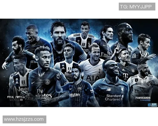 前锋足球明星合照高清展现球场风采与团队精神的完美瞬间